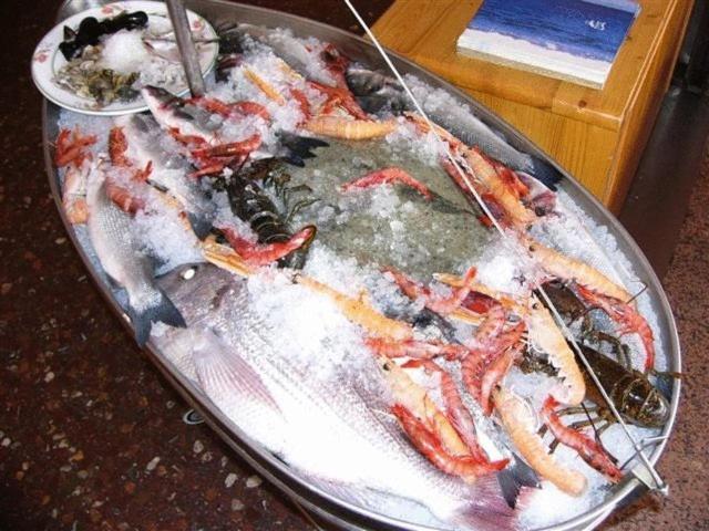 Hotel Restaurant Sant Pol Сан Фелиу де Гиксолс Екстериор снимка