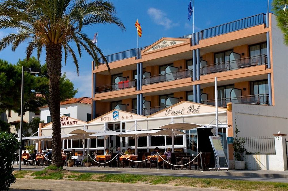 Hotel Restaurant Sant Pol Сан Фелиу де Гиксолс Екстериор снимка