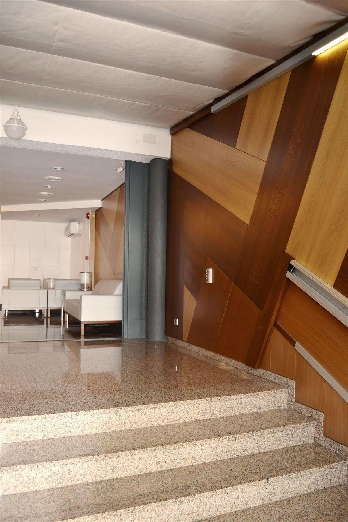 Hotel Restaurant Sant Pol Сан Фелиу де Гиксолс Екстериор снимка