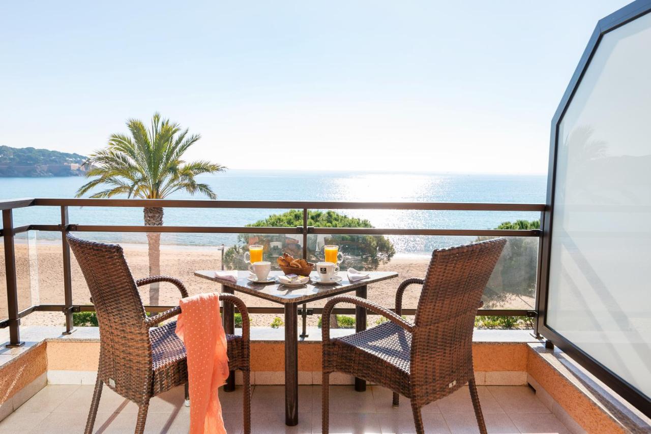 Hotel Restaurant Sant Pol Сан Фелиу де Гиксолс Екстериор снимка